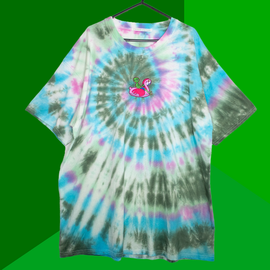 ALIEN HOLIDAY (Tie dye Tee)